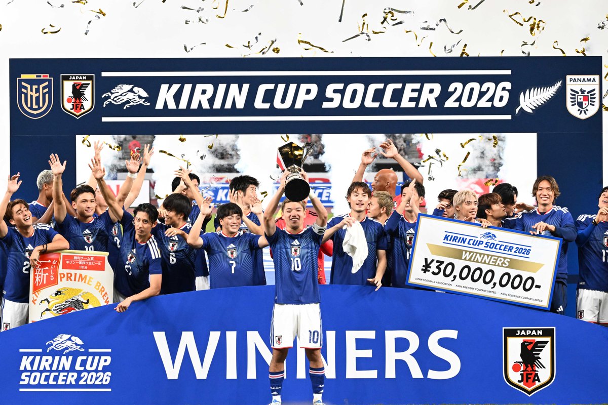 zonewebofficial's tweet photo. キリンカップサッカー
15年ぶりの優勝です‼️🏆

📸：徳原隆元

#daihyo #サッカー日本代表 #SAMURAIBLUE https://t.co/B0CH6wuO7L