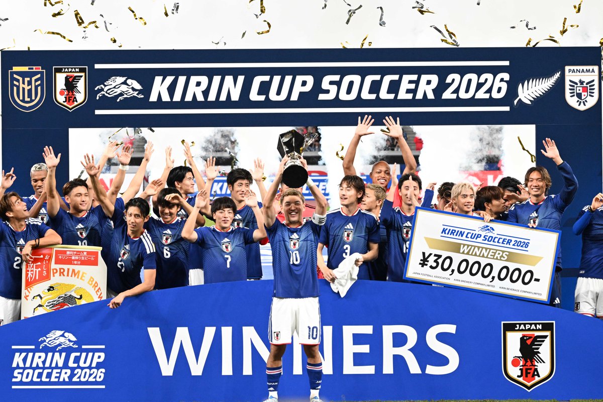 zonewebofficial's tweet photo. キリンカップサッカー
15年ぶりの優勝です‼️🏆

📸：徳原隆元

#daihyo #サッカー日本代表 #SAMURAIBLUE https://t.co/B0CH6wuO7L