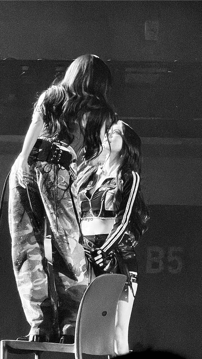 _uyjs's tweet photo. together is where we belong~🤍🩶🖤

#น้ำหนึ่งเนย #NamneungNoey https://t.co/xXpv5MpDic