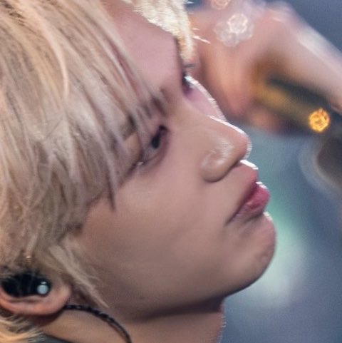 haechanleechan_'s tweet photo. bibirnya aku cubit ya kamu!!🤏🏻 https://t.co/SJ56irUC7A