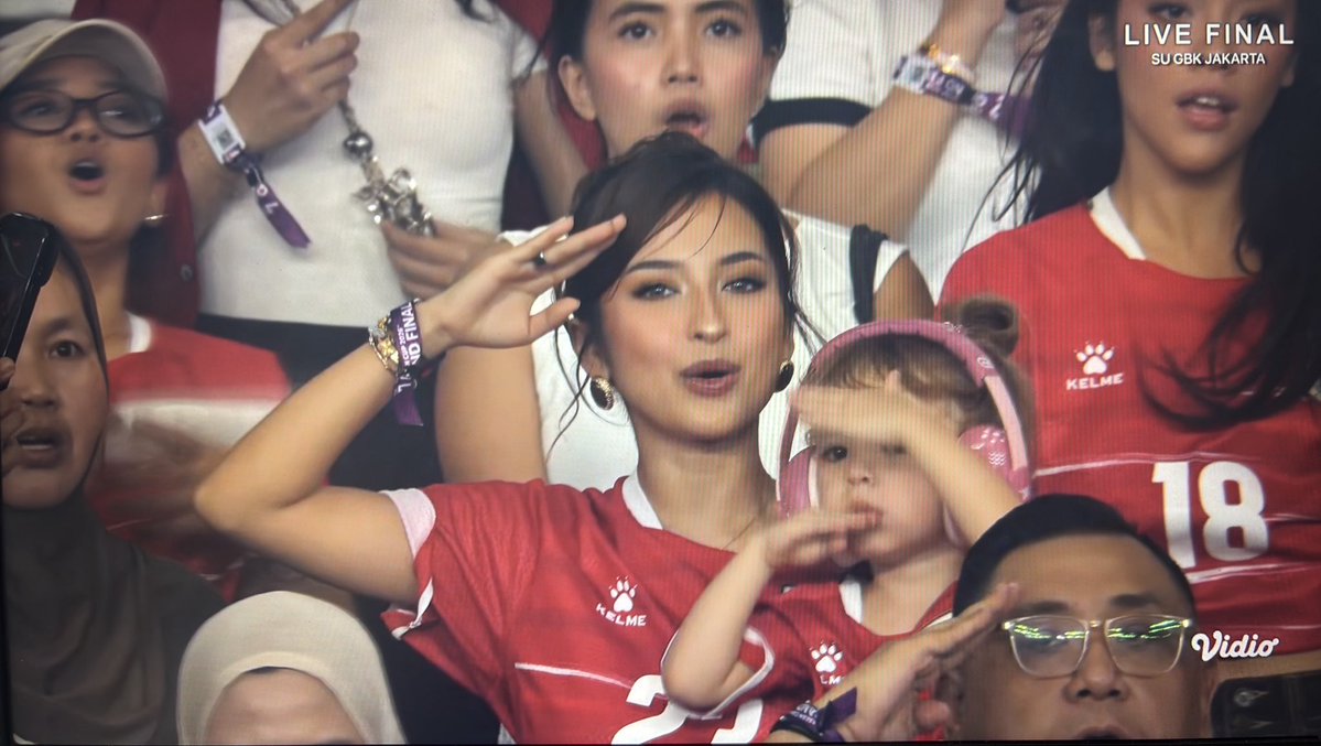 masbola_'s tweet photo. Ayo Timnas Indonesia.

National Anthem Indonesia raya di GBK.
Langsung didukung oleh Kamari dan Jennifer Hubner. 🫡 https://t.co/dnJM6Hakha