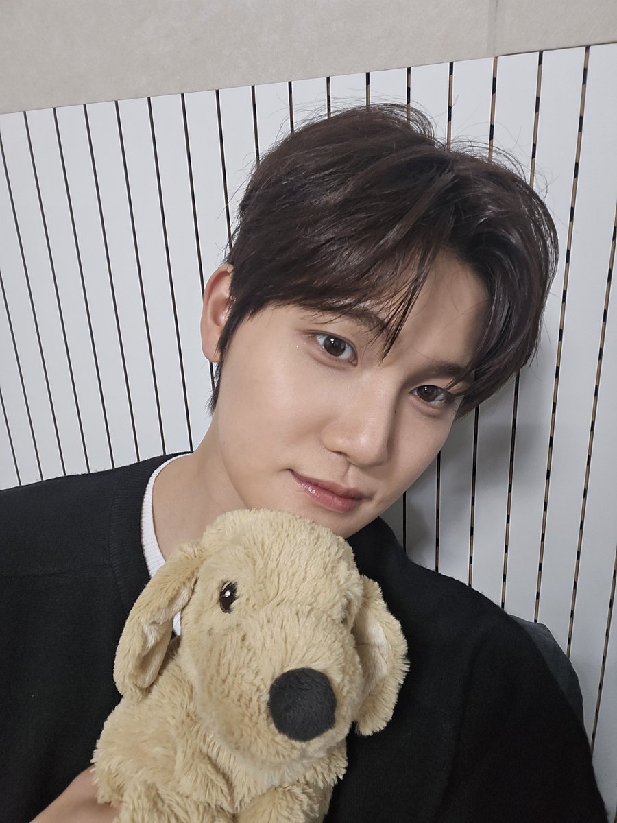AEN_now's tweet photo. 🐶

#AEN #Aneee #지용 https://t.co/i7PBNato89