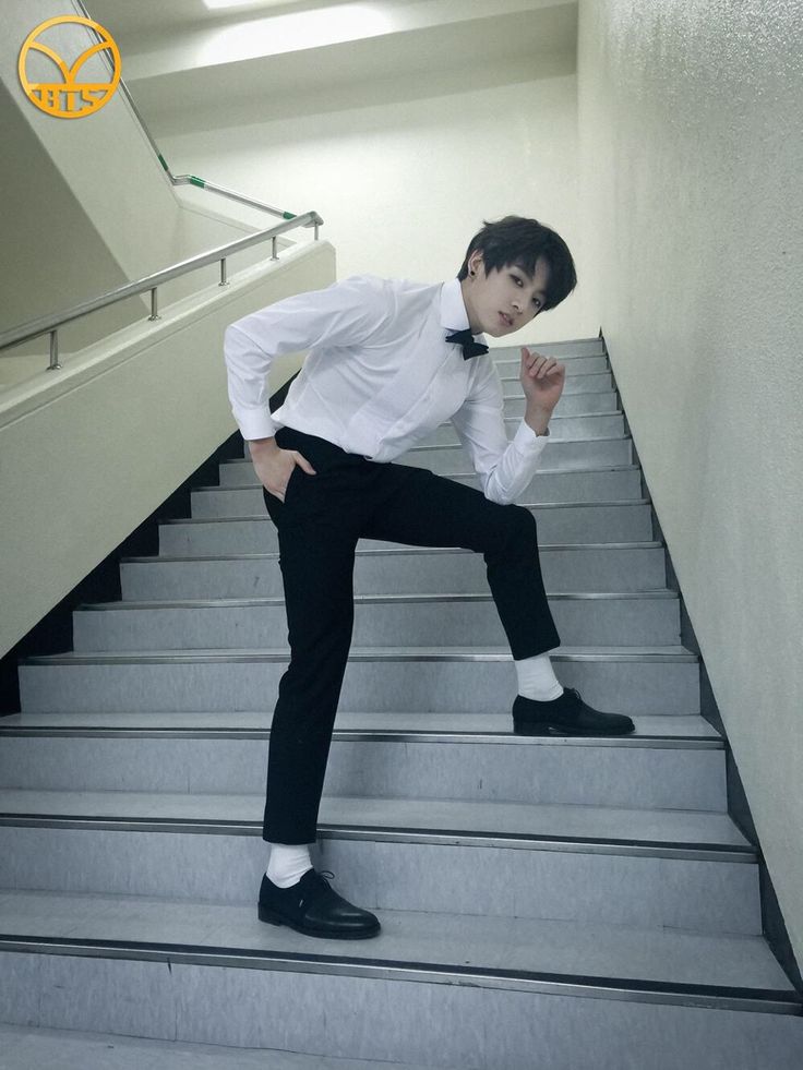 revslattae's tweet photo. And what would you do if I slip into your dms like this https://t.co/A9rKIJCVhI