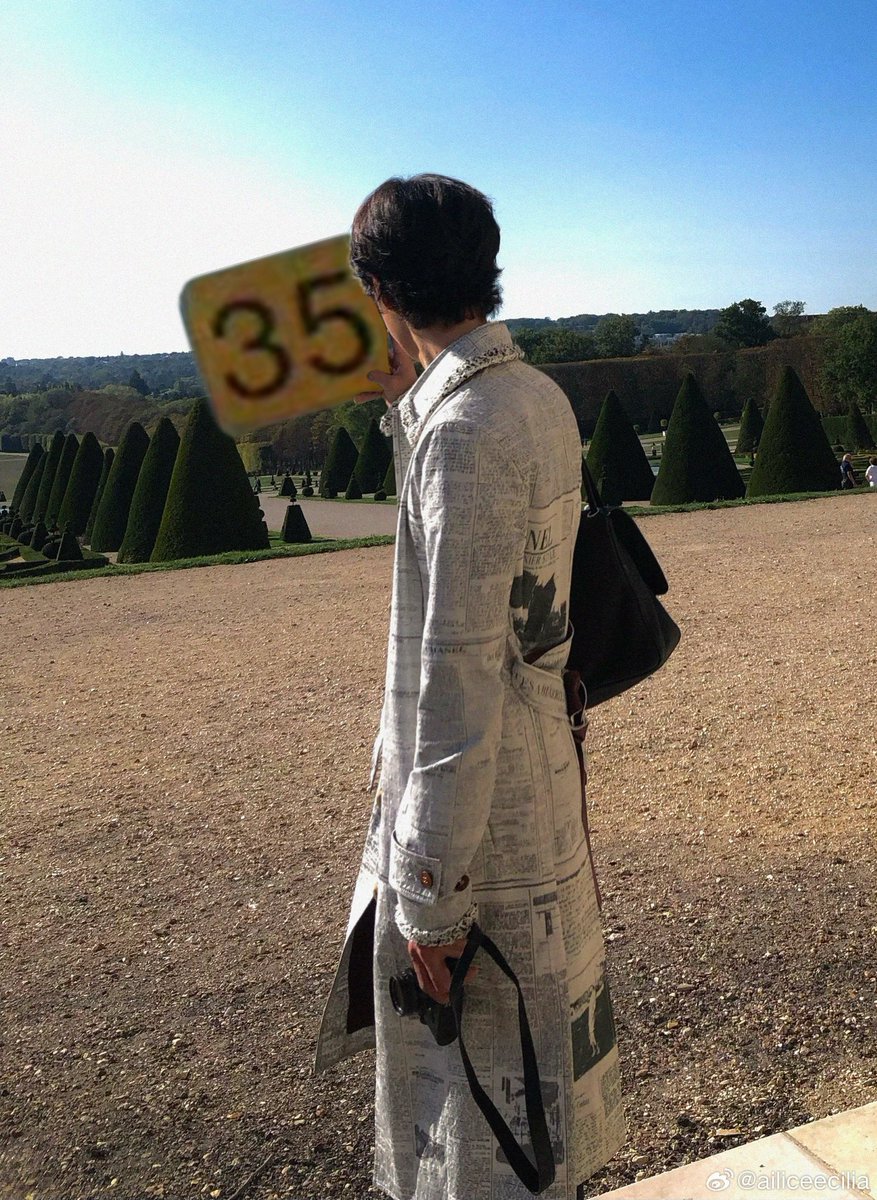 XZhanbaobao's tweet photo. เกลียดดดด อย่าล้อเลียนพ่อใหญ่กุได้ป่ะ แค่คิดว่าฮีหาป้ายเลข 35 ทั่วปารีสก็ขำจะตายและ ยังมีคนล้อเลียนว่าเหมือนพกป้ายมาเองอีก55555555555555555555 https://t.co/VMqxIxUDaR