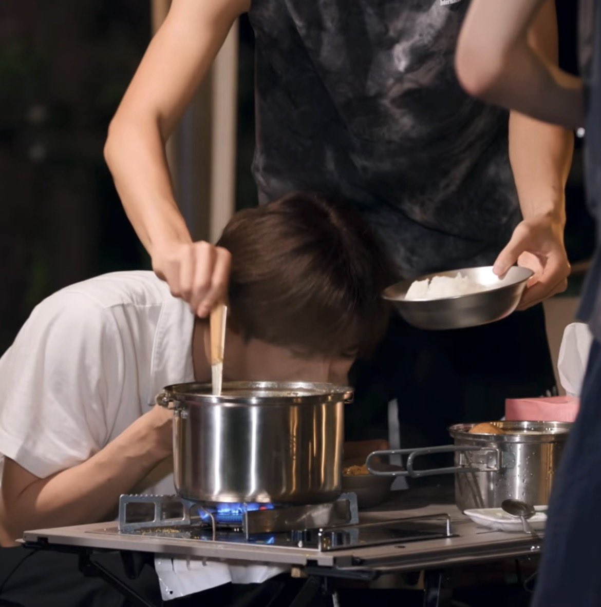 rikuwithyu's tweet photo. เดี่ยวก่อน 😭😭😭😭 https://t.co/KrEuDuVlN7