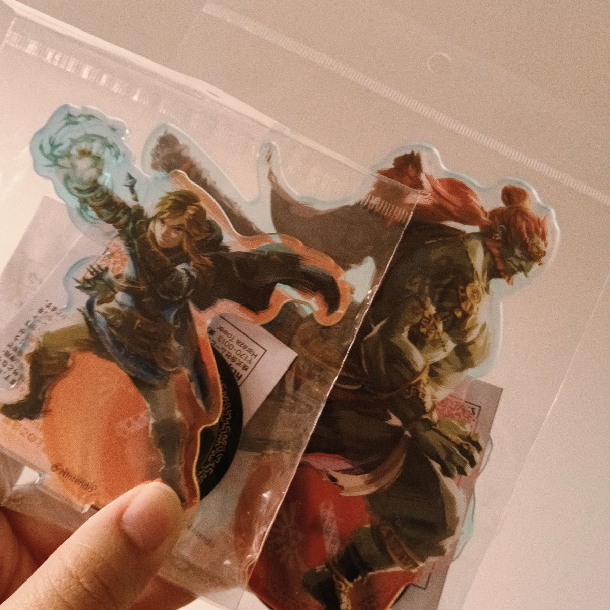 fzncomxxxxx's tweet photo. ﾄｰｷｮｰまで出かけたので来週の誕生日プレゼント（自分用）を買いました https://t.co/gbeDDCnyso