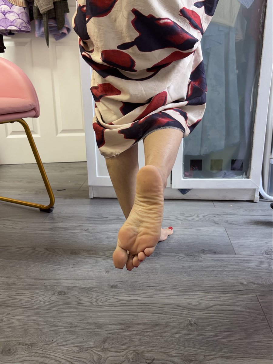 5onyahSoles's tweet photo. Go ahead.. Lick 🦶 https://t.co/HzaD8TnUTB