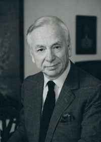 WWIIMemorial's tweet photo. We say goodbye to another one of our treasured heroes!

World War II veteran and Dallas real estate pioneer Vincent A. Carrozza, died in Dallas on September 29, 2026, at the age of 101.

Vincent was one of the few remaining World War II frontline combat soldiers and a remarkable figure whose life of service, leadership and achievement left a lasting mark on Dallas and beyond.

Born in New York City on January 15, 1925, Vincent entered Columbia University in 1943 before being inducted into the U.S. Army Infantry. He served with Patton’s Third Army in Europe as a combat infantry platoon sergeant, fighting through Germany and crossing the Rhine and Danube.

During the final days of the war, Vincent’s knowledge of German helped him negotiate the surrender of German forces in Austria. While exploring the area with his squad, he encountered prisoners at the Mauthausen concentration camp and its subcamps — an experience that remained with him throughout his life. For his World War II service, Vincent received the Bronze Star and other military honors.

After the war, he returned to Columbia University, graduating in 1949. His career took him from newspaper reporting and public relations to broadcasting, military service in Alaska and work supporting Alaska’s path to statehood.

After returning to Dallas in 1958, Vincent began a career that would help shape the city’s skyline. Through Carrozza Investments and other partnerships, he developed more than 4 million square feet of high-rise office space over three decades.

Among the landmark projects associated with his career were One Main Place, One Main Tower, One Energy Square and One Dallas Centre. His work also helped shape Oklahoma City’s skyline, including the development of several major downtown towers.

Rest in peace, Sir! We thank you for your service!

#WeRememberThem
