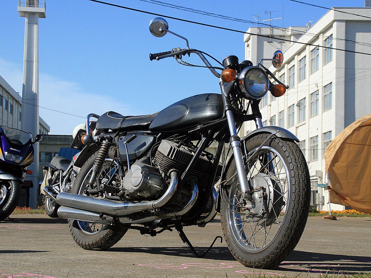 backyardspl's tweet photo. #ノスタルジックオートデイin浪岡2026

#オートバイ
#カワサキ #Kawasaki
#MACH #マッハ
#KZ1000
#アプリリア #Aprilia https://t.co/7zvZbr5Muv