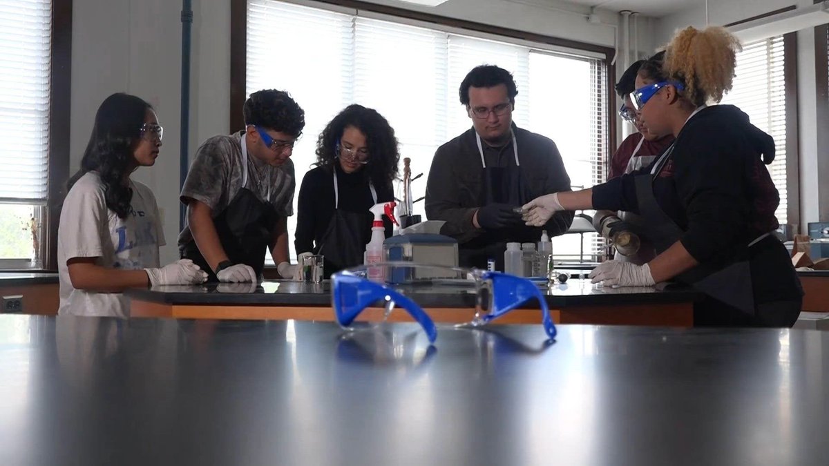 OLLUnivSATX's tweet photo. 🧪 From the Classroom to the Community
OLLU Biology students brought hands-on learning to San Antonio’s West Side, visiting seniors’ homes to collect and test water samples.
🎥Watch the KENS 5 story: https://t.co/YvphSI5SHi
#OLLUSaints #OLLU #SaintsInTheCommunity #ServiceLearning https://t.co/qGraBaoKIF