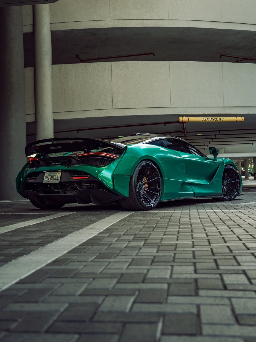 TheAutoHub's tweet photo. McLaren 720s N-Largo https://t.co/onwm8kCoYF