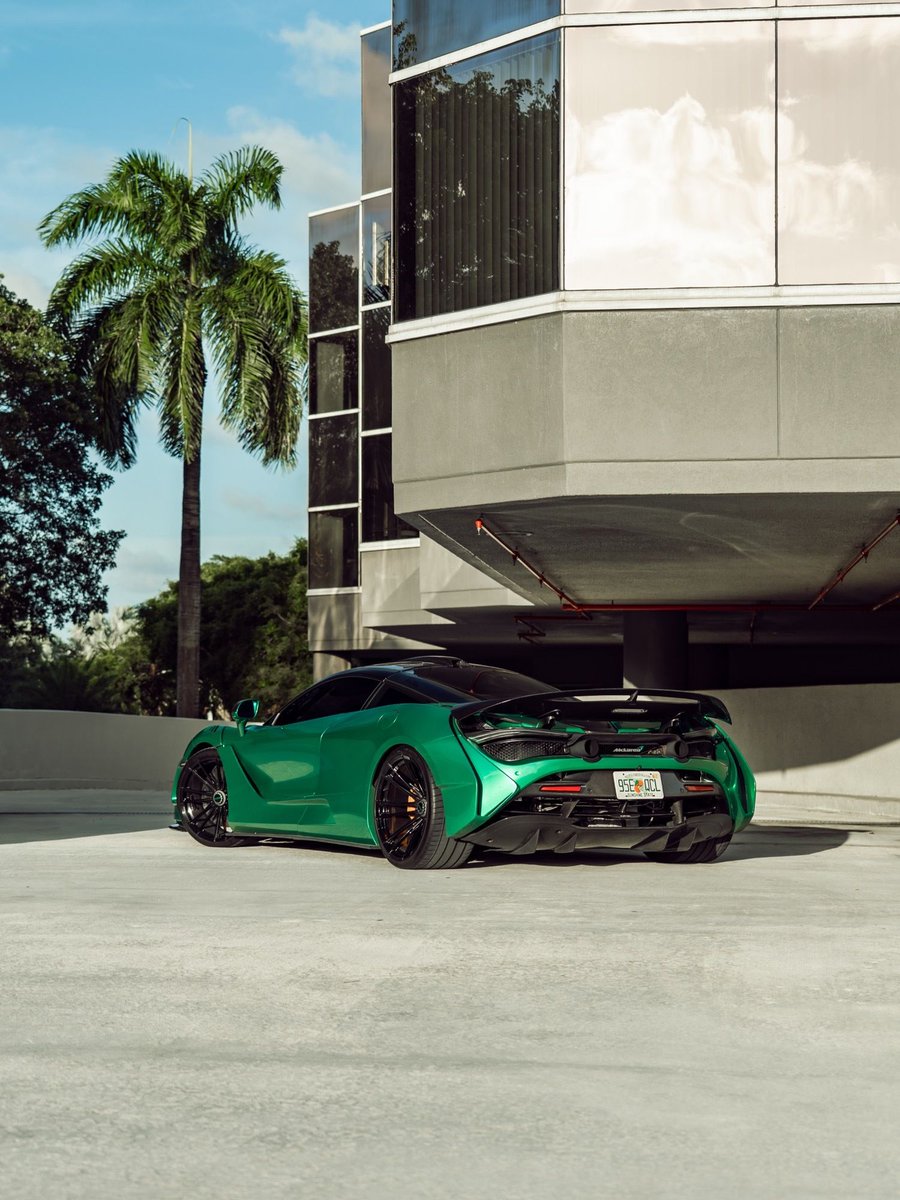 TheAutoHub's tweet photo. McLaren 720s N-Largo https://t.co/onwm8kCoYF
