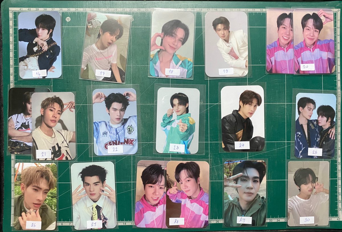 yyying_yy's tweet photo. แจกการ์ด #ตลาดนัดดูมันดิ #ตลาดนัดDMD (เฉพาะคนฟอล) ! 

⭕️รบกวนอ่านกติกา⭕️
✅ รีทวิต + เฟบ โพสนี้
✅ ต้องการใบไหน พิมพ์เลขนั้นใต้โพสได้เลย 
✅ จะตอบเม้นกลับในวันพรุ่งนี้ รบกวนทุกคนยืนยันสิทธิ์ตามเวลาที่กำหนดนะคะ
✅ ขอคนสะดวกออกค่าส่ง 65.- เอง ใครไม่สะดวกไม่เม้นเล่นน้า หากทางเราตอบกลับแล้วไม่รับขอตัดสิทธิ์ทุกการแจกจะไม่ได้อีกนะคับบ

{ 1 คน ได้แค่ 1 ใบ } จะเม้นกี่โพสก็ได้ค่ะ แต่จะได้เพียง 1 ใบเท่านั้นค่ะ 

***ไม่ได้เน้นเร็วค่ะ อิงจากการเห็นเม้นใครก่อนยึดตามของเรานะคะ  🙏🏻🥹