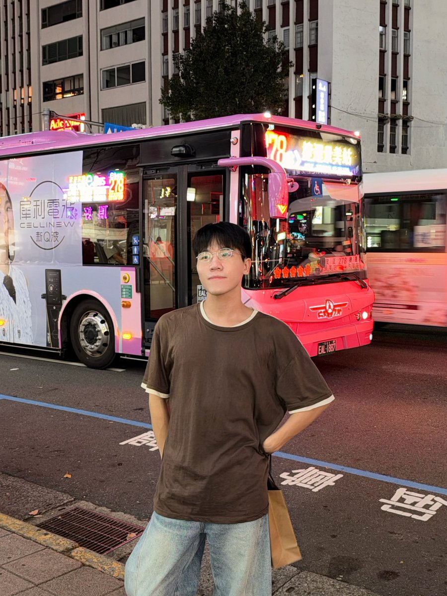 Raychiing's tweet photo. 跑完昨天的鐵人行程今天上班快死🫠🫠 https://t.co/jlqMcF0jpy