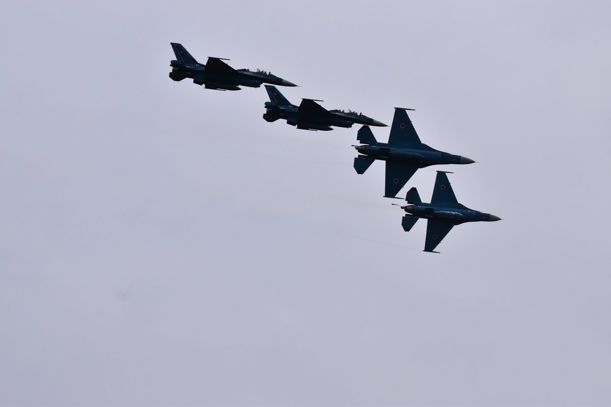 mini_weapons's tweet photo. 終始曇り空でしたが
松島基地航空祭楽しめました

午前午後ブルーインパルス飛ぶのはやっぱすごいな…

＃松島基地　＃松島基地航空祭2026 ＃ブルーインパルス https://t.co/Pnx7MQYFe3
