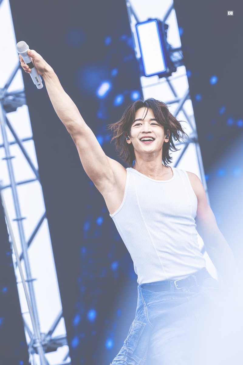 CHOCOLATE_1OO6's tweet photo. 이 표정 다시 볼 수 있으면
십키로 한번 더 뛸 수 있을드 https://t.co/fE4z3BrFHJ
