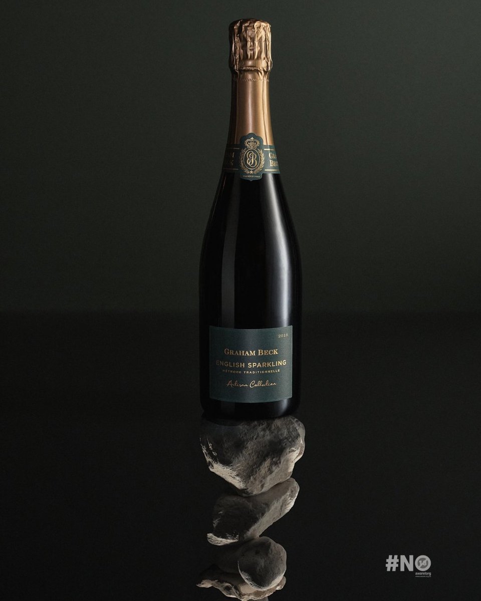 GrahamBeckSA's tweet photo. Expanding Our Horizons • The English Sparkling Chapter
A historic milestone for our House, as we present the first sparkling wine crafted by Graham Beck outside South Africa. Sourced from the chalk soils of Hampshire and West Sussex, this release brings decades of traditional method mastery to UK soil. The same dedication to excellence. A new terroir.

#GrahamBeck #EnglishSparkling #CapClassique #Winemaking