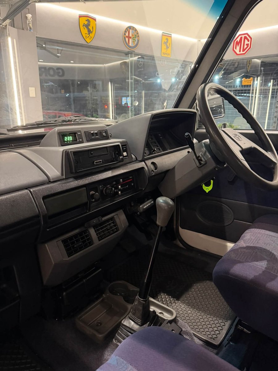 BoitumeloCaleb's tweet photo. R199 999 
1996 Toyota Venture 2200 GETAWAY  2.2-litre 4-cylinder Toyota 4Y petrol engine 
70kW &amp; 184Nm of torque 
 (150 000 km) 
Full Service History 
-Aircon
- Powersteering https://t.co/JzenxuY3ZW