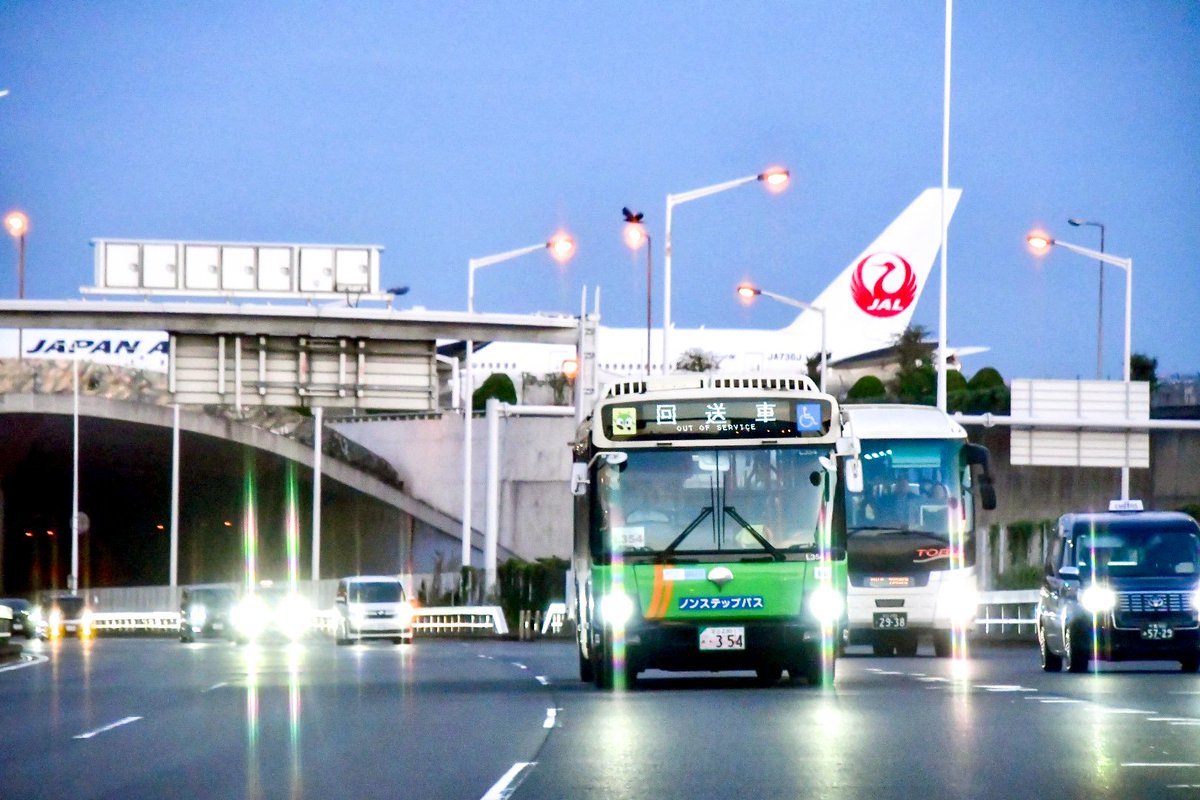 plsetsuna's tweet photo. 10/1～10/4
都営バスが運行した路線バスとしての内房線代行・姉ヶ崎～長浦。毎日全10台が各2往復するダイヤで、品川・渋谷・江東・江戸川・深川・有明の各営業所からアクアライン経由で現地まで回送というハードな出入庫。
10月に乗務から上がる新任の事務の方を緊急登用するなどして、急に決まった輸送を無事に完了しました。
10/5からは引き続きJR代行として看板を架け替えて匹期続き支援中。
(五)