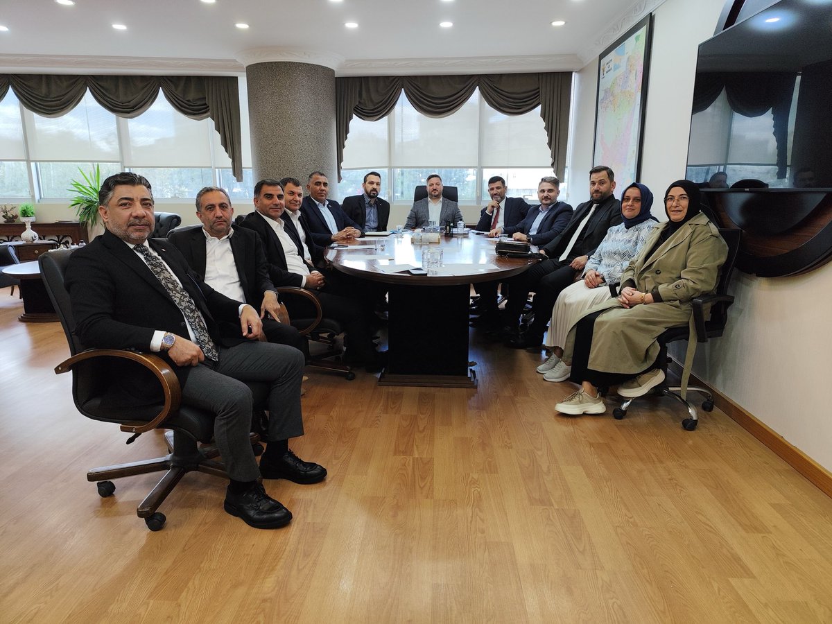 ak_sancaktepe's tweet photo. Ekim Ayı 1. Meclis Grup Toplantımızı; İlçe Başkanımız Feyzullah Torlak’ın başkanlığında gerçekleştirdik. 

Sancaktepe’mizin ihtiyaçlarını, önceliklerini ve hedeflerini istişare ederek değerlendirdiğimiz toplantımızda alınan kararların ilçemiz için hayırlara vesile olmasını temenni ediyor; hemşehrilerimize hizmet yolunda kararlılıkla çalışmaya devam ediyoruz. 

@abdullahozdemir 
@nuryuzbasioglu 
@DegemDeniz 
@FeyzullahTORLAK 
@bayram_mustafa 
@sefanurakcaa 
@avustahabipoglu 
@Tugrulbayir 
@AydnAbdullah85 
@Nihatkocak24 
@memetpasa65 
@yalcin_tarkan 
@akpartiistanbul