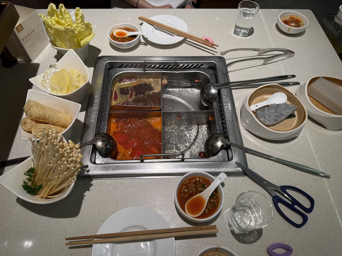 byeoli_kr's tweet photo. 칭다오 3일차 끝🫪 https://t.co/03vGLJa5at