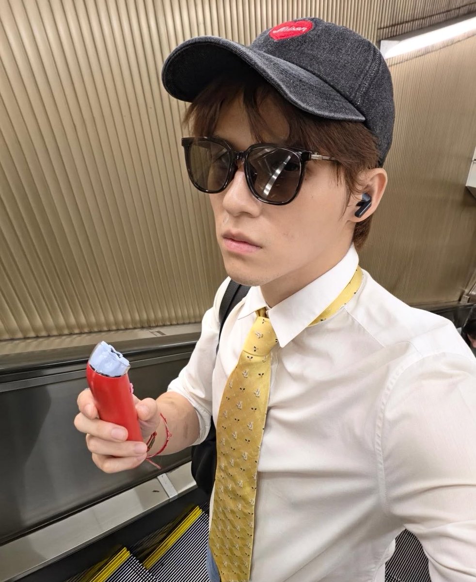 kittychue's tweet photo. Tokyo boyfriend 💛🇯🇵

#skywongravee https://t.co/G4qzw1nOAs
