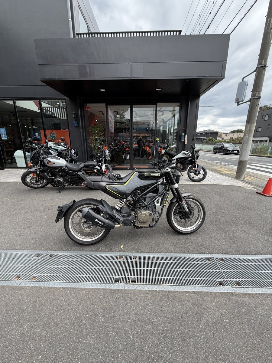 pepestevn7's tweet photo. 代車です。
クラッチこんなに重かったっけ？ https://t.co/7fCM5zuKta