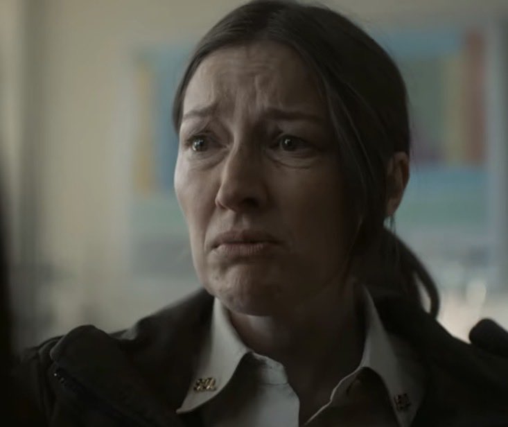 Natephant's tweet photo. All I’m gonna say about #Lanterns is give Kelly Macdonald an Emmy.   Because as soon as she had this exact look in her eye I said “oh shit she iced him”  and then the Hal-O-Gram  agreed with me and ppl were still doubting… https://t.co/4yJAlS0aDa