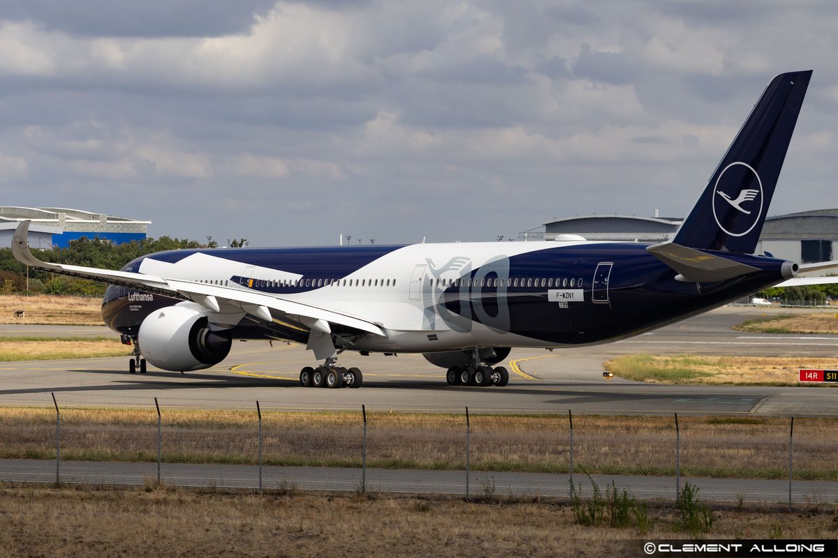 CAlloing's tweet photo. First flight today for the first @Airbus #A35K @lufthansa  #DAIFA wearing the #100years special livery ! #AIB01NY on @AirNavRadar #Avgeeks #Avgeek https://t.co/waPa8tA4JY