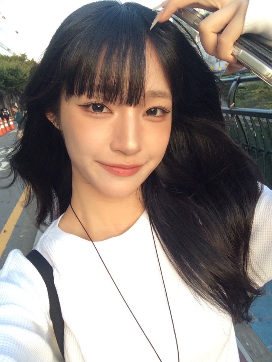moxngii's tweet photo. 으악😡😡😡😡
얼굴 미친거지...‼️‼️‼️‼️‼️💕💕 https://t.co/9XSuUu3v1o