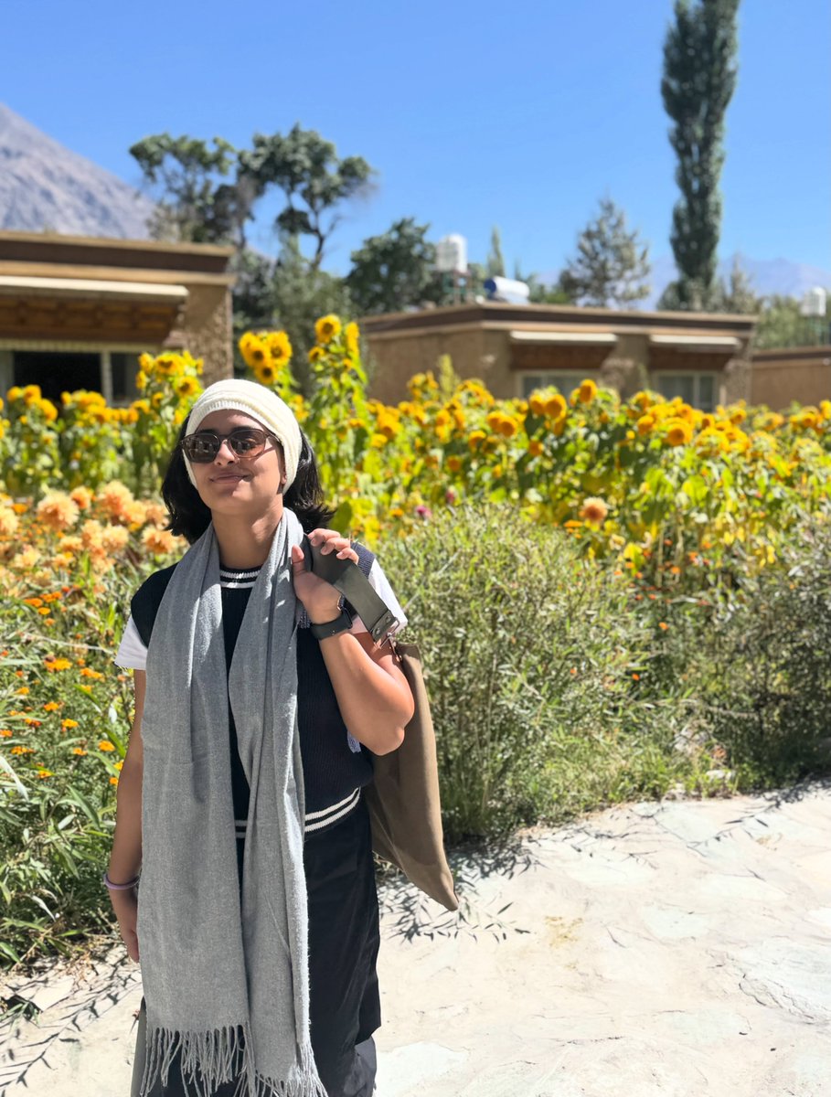 karenochoa19's tweet photo. Day 2 in Nubra, and the views say it all. https://t.co/v1YLTS9xm7