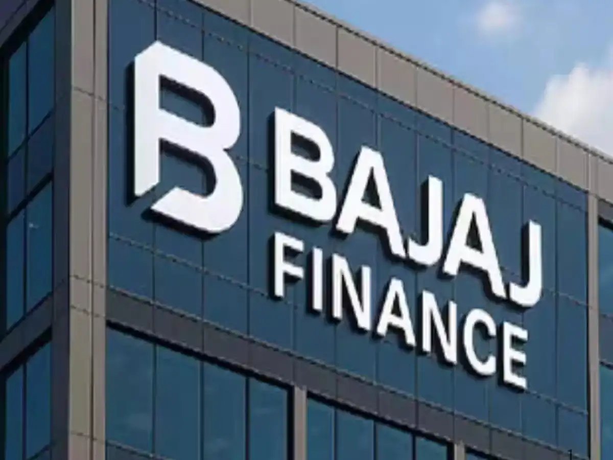 shraddham008's tweet photo. 🚨**Bajaj Finance Fund Raise**
💰Bajaj Finance kicks off plans to raise up to **₹17,500 crore**
🏦 Picks 3 banks for the fundraising
📅 **November launch** targeted
📈 Funds to support the company’s next phase of growth
#BajajFinance #BAJFINANCE #FundRaise #QIP #StockMarket https://t.co/uMtJLBPnoZ