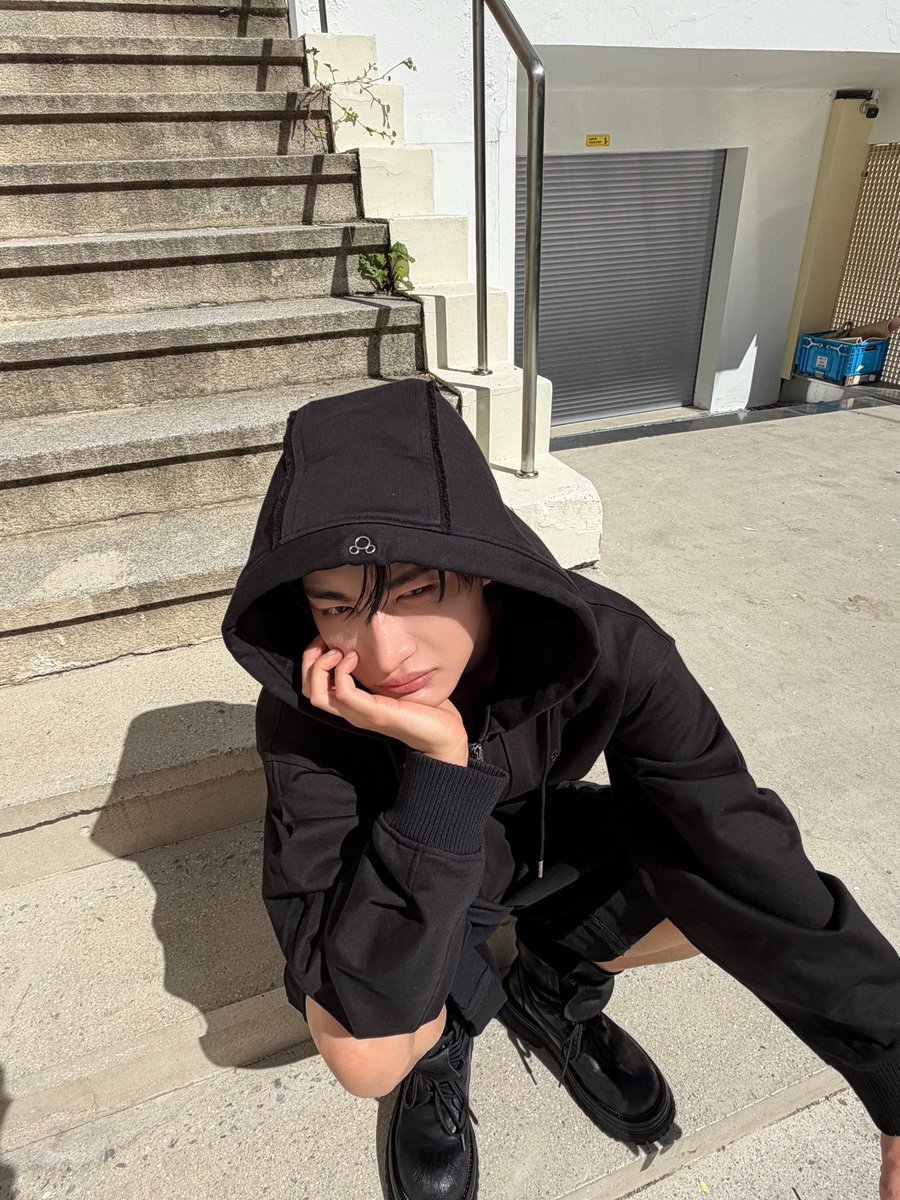 nobodylikehwa's tweet photo. HE IS SO PRECIOUS https://t.co/EHvZoeauB9