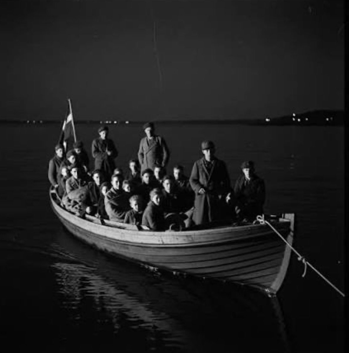 curatorWH's tweet photo. In October 1943,as the Nazis planned to arrest Denmark’s Jews,Danes hid their Jewish neighbors and ferried them in boats across the sea to Sweden.About 7,200 escaped saving nearly all of the Danish Jews. A heroic act in a time of darkness. https://t.co/sgX91W62oV