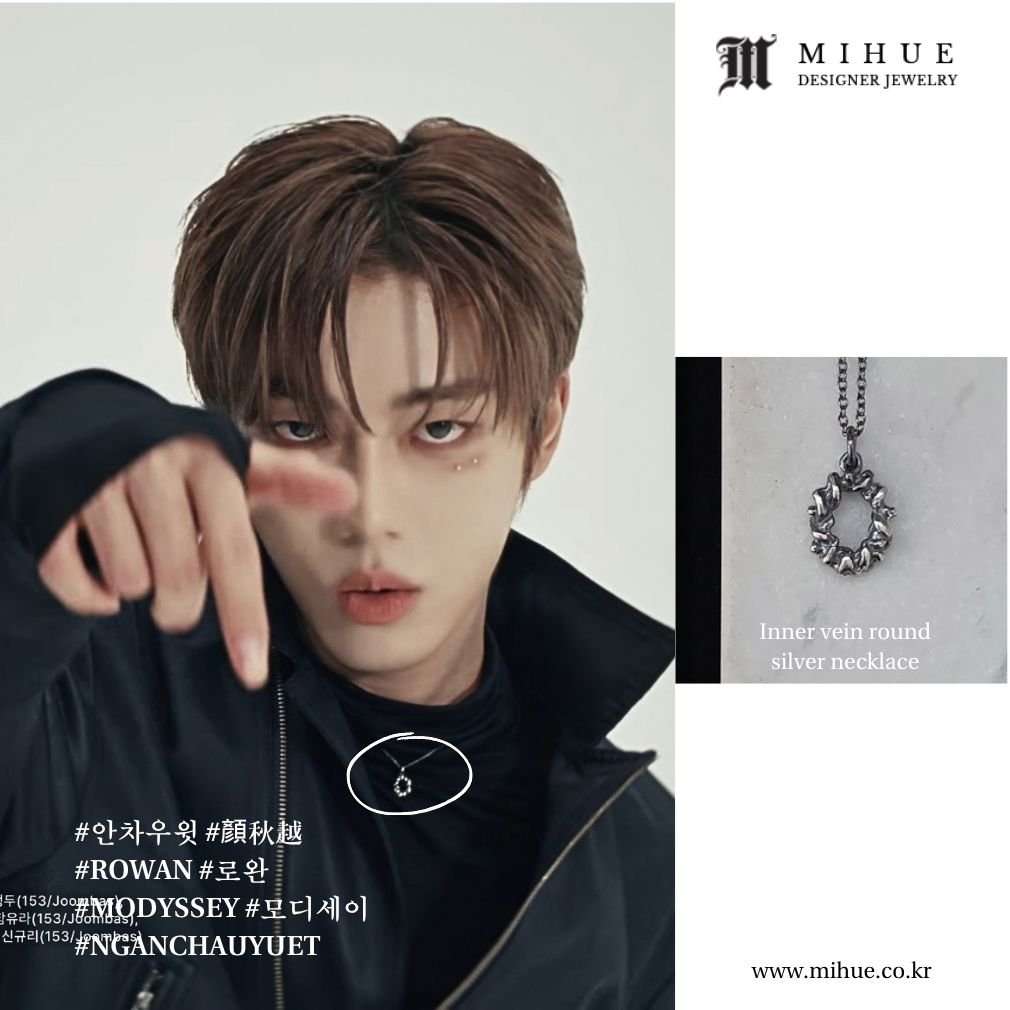 TMihue7806's tweet photo. MODYSSEY with MIHUE
로완 Rowan 착용
Inner vein round silver necklace
https://t.co/6J1BfVUoNw

@MODYSSEYWORLD
#안차우윗 #顏秋越 #ROWAN #로완
#MODYSSEY #모���세이 #NGANCHAUYUET https://t.co/nS1GB7Vfns