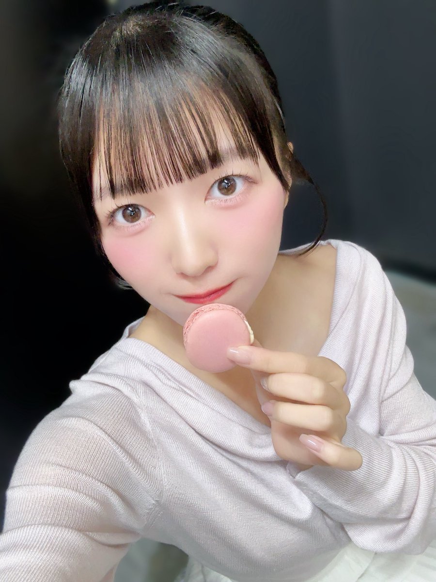 appare_ami's tweet photo. マカロン食べたよ〜！ https://t.co/H1riBftlWY