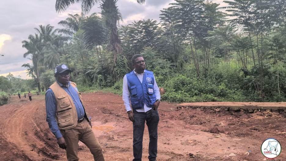 pddrcs's tweet photo. #Mambango : les ex-combattants au cœur des travaux de réhabilitation routière du projet RESET mis en œuvre par l'OIM. 🏗️🛣️🤝 #Mambango #Excombattants #Réhabilitation #Projet
@Presidence_RDC @PrimatureRDC @PDDRCSNK @IOMinDRC
https://t.co/qgLAfpGRc6 https://t.co/Kfdz00LY5X