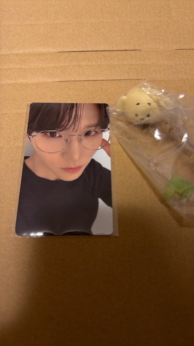 cheol08x2's tweet photo. @qaeryz 検索から失礼致します！！
当方ジェヒ所持してます。
交換可能でしょうか？？
ぷくっとリングのジェヒも迷子だったので良かったらおまけで付けさせていただきたいです🙇‍♀️
ご検討よろしくお願いします(＞人 https://t.co/WhPD0ChuVv