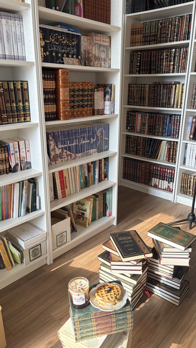 xxu6o's tweet photo. 📚🍓☀️🧇￼❣️🫧 https://t.co/KpqfFvQyR6
