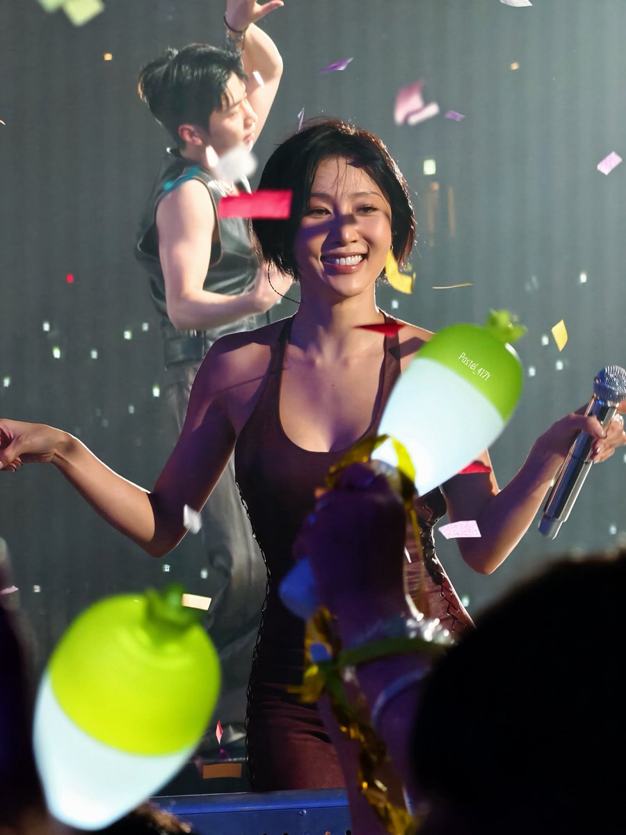 Pastel_417Y's tweet photo. 261004 마마무 WORLD TOUR [4WARD]     
IN HONG KONG 

Baby 🦁

 #MAMAMOO  #화사 #HWASA https://t.co/fpvrzRZRMq