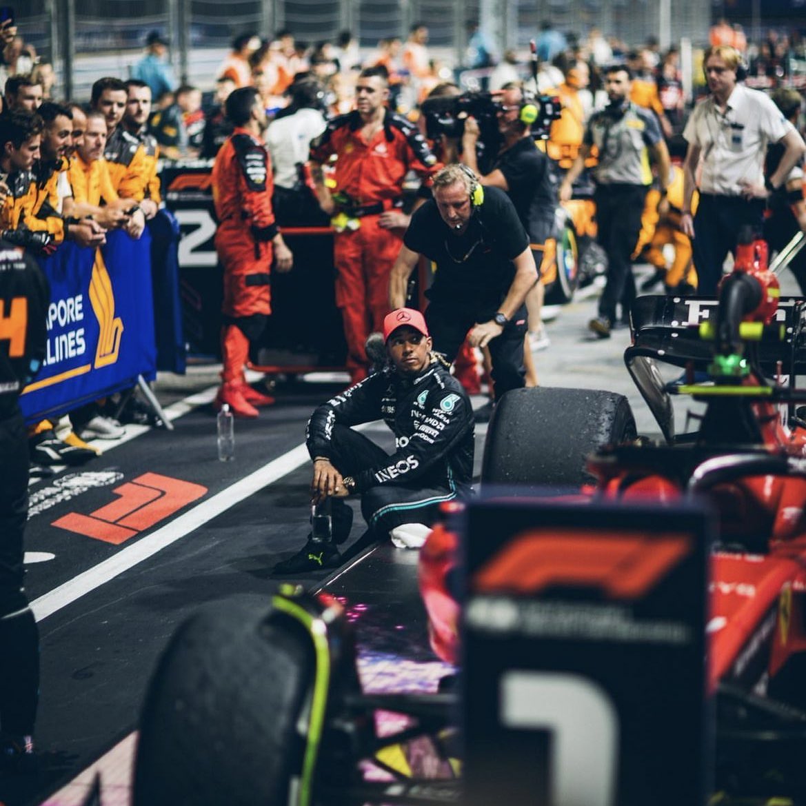simscircuit's tweet photo. SINGAPORE WEEK 🩵 https://t.co/a8qu0RmBF3