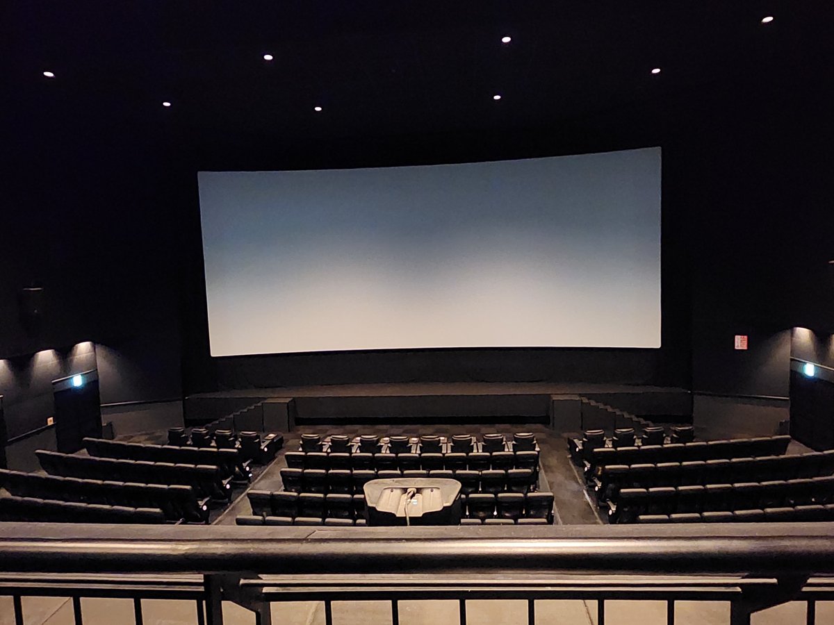 CrossX_CPK's tweet photo. 丸の内ピカデリーあれで通常音響なの…？
2階席だからか結構振動とか来てたしめちゃめちゃ音良かったんですけど😭😭😭
LIVE音響しか行ったことなかったからいい経験になりました！
もうね色々あったからか花火大会から涙止まんなくてぇ…😭😭😭
やっぱり超かぐや姫最高ですわ‼️ https://t.co/aOQavt6MZx
