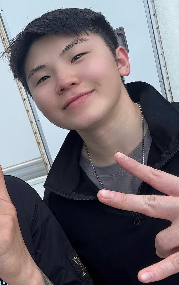 hw96ers's tweet photo. ily both my soonhoon 🥹 https://t.co/1SGgfxo8H3