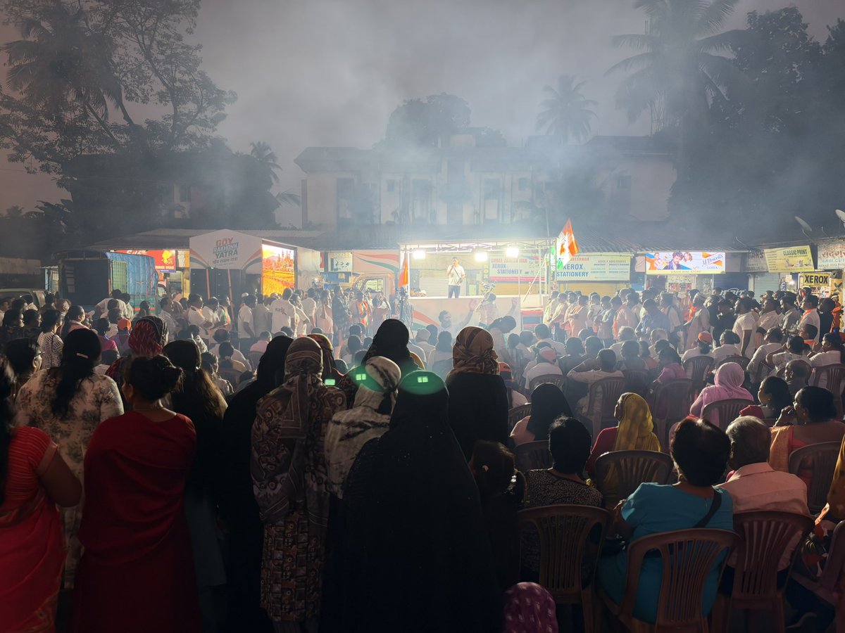 INCGoa's tweet photo. Congress Mandd at Ponda Bus stand! https://t.co/e2CtRGyMKI