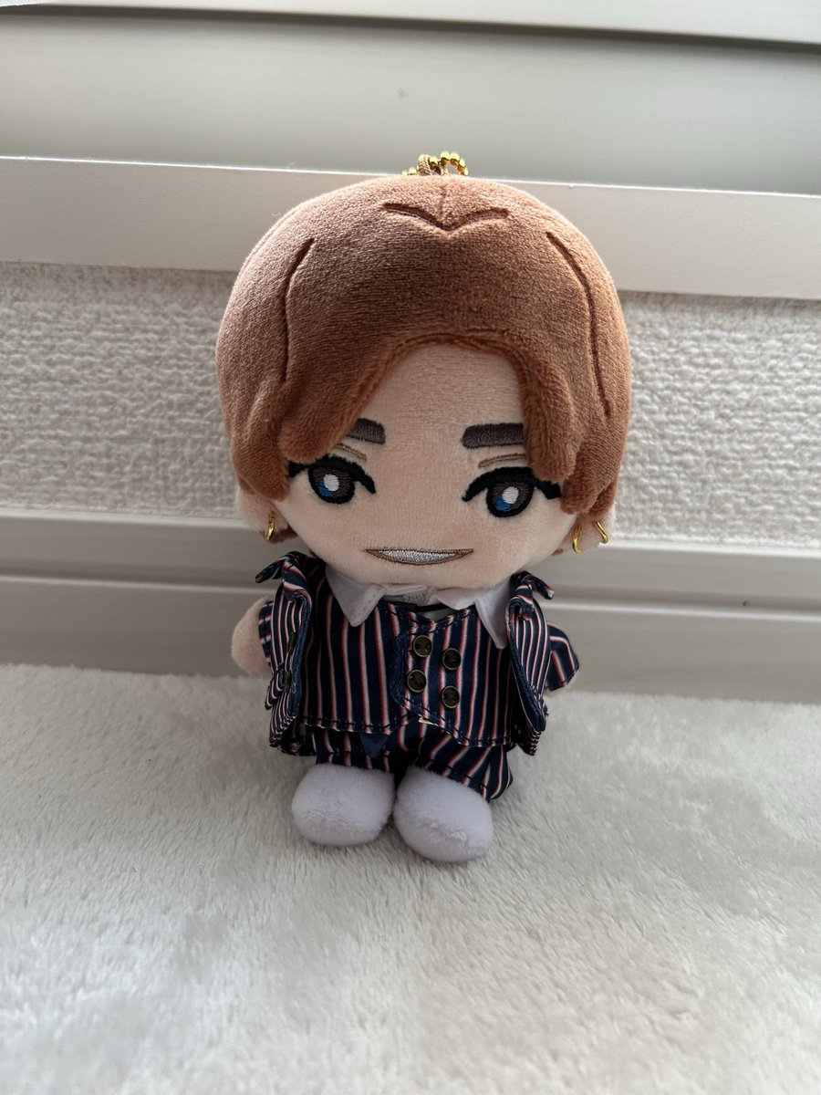 six_6_ss's tweet photo. やっとストライプスーツお迎えできた💙
可愛すぎるっ！！また愛着湧いた🥳 https://t.co/XLA6eVIzZZ