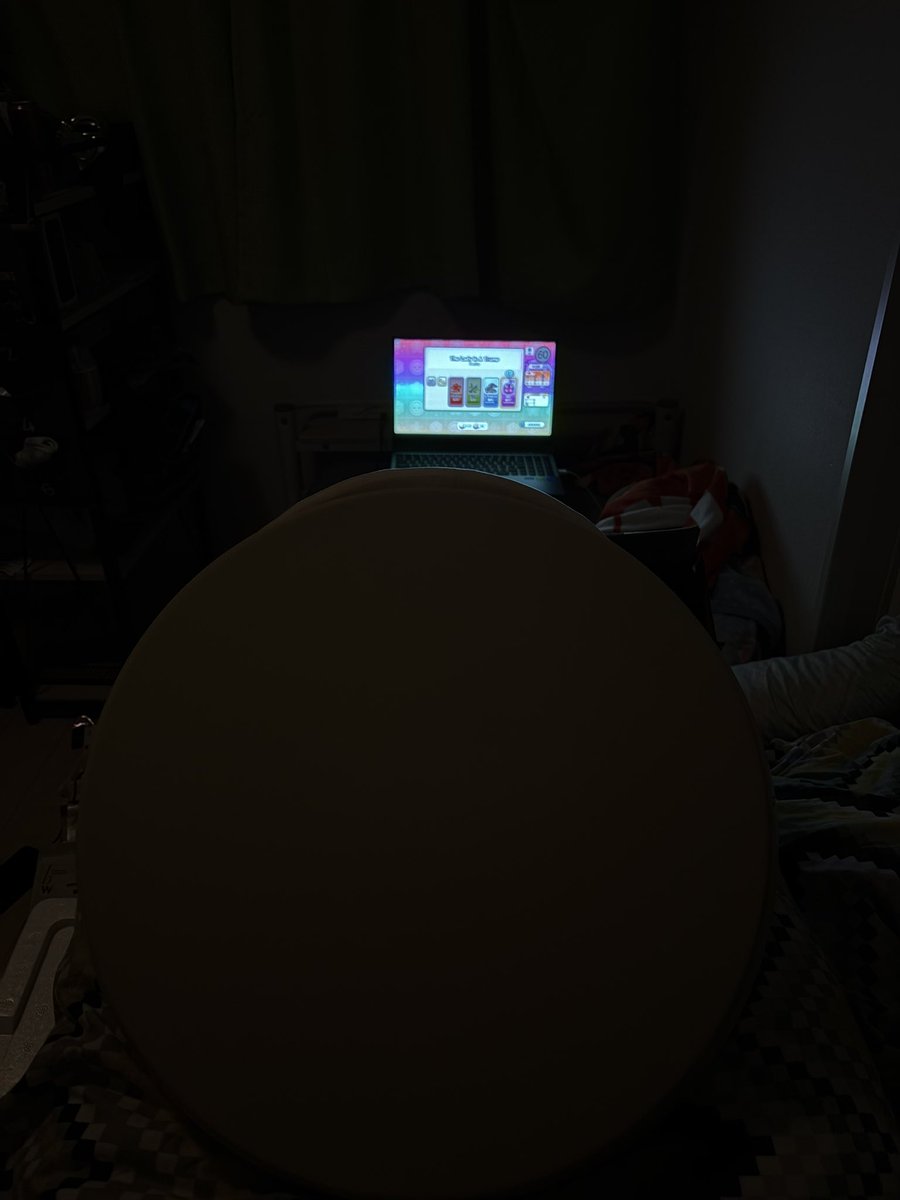 FPB1115's tweet photo. ゴミ環境part2
モニター買っちゃったけど設置すんの面倒くさくなってきてしまった
あと写真のままで十分プレイできるし https://t.co/USSDzhzm82