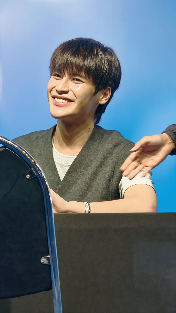 asuloieyu's tweet photo. มีคลิปรวมพล ม้าคโอม เอิ้ดมิกซ์ เคนพอล เฟิสข้าวตัง คลิปหลาน ๆ นะค้าบ

    I𓂂G  : @vexlint
   Line : @154hiuji

               ❨  https://t.co/W2a4IT49li  ❩ ༷

#GMMTVFANIVAL2026HappyFamily https://t.co/sbbOCvZI8W