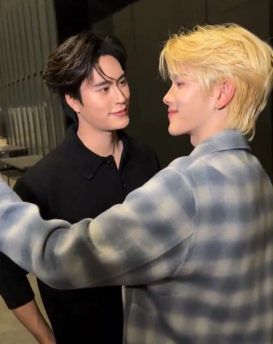 wooyofot's tweet photo. looking at his pretty barbie 🙂‍↔️🙂‍↔️ https://t.co/Qwn59mqlZk