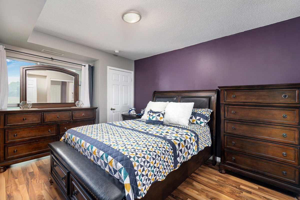 360virtual's tweet photo. Bright 650+ sq.ft. 1+1 bedroom suite in a quiet low-rise complex backed against the Humber River in a prime location directly across from the Superstore at Hwy 401 &amp; Weston....

$299,900 | MLS W13813762

#TorontoCondos #TorontoRealEstate #CondoPhotography #RealEstatePhotography https://t.co/sVu2efg2lu