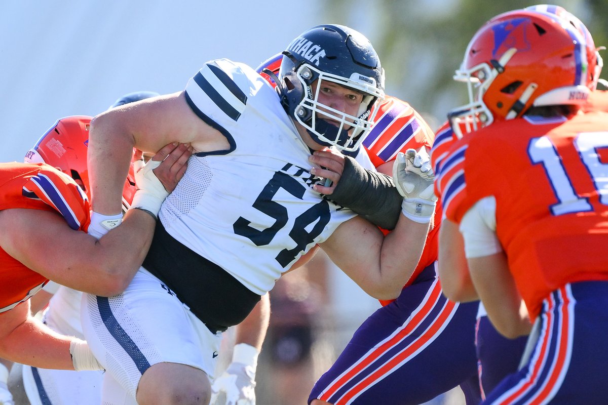 Firstteamphoto's tweet photo. My full gallery of images for @BomberSports from the @IthacaBomberFB at @HobartFootball game played on 10/3

📷: https://t.co/jbA6jvrZgP

#OneBeat | #GoBombers https://t.co/c6xVE8xqfo